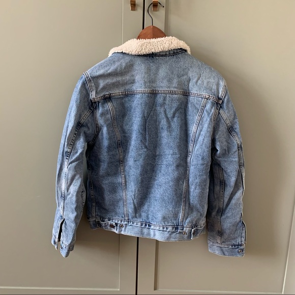 Levi’s sherpa trucker jacket - Picture 2 of 5